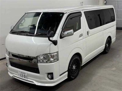 TOYOTA HIACE VAN