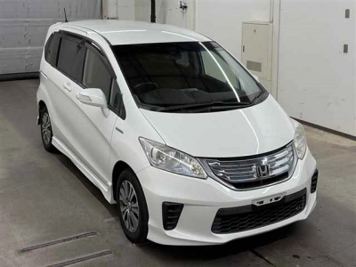 HONDA FREED HYBRID