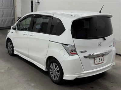 HONDA FREED HYBRID