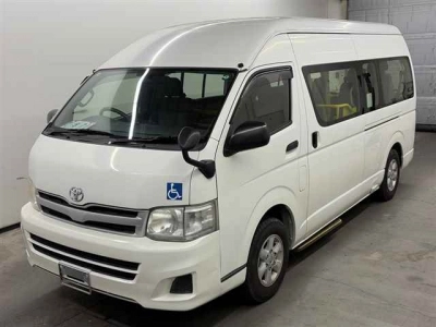 TOYOTA HIACE WAGON
