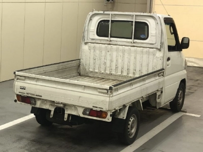 NISSAN NT100 CLIPPER