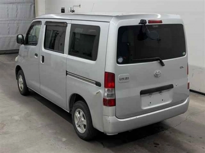TOYOTA LITE ACE VAN