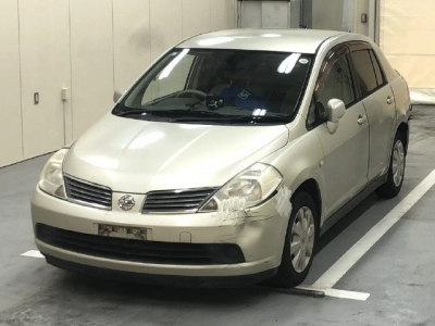 NISSAN TIIDA LATIO