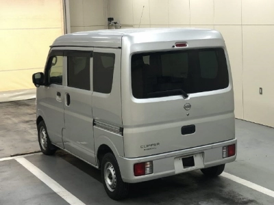 NISSAN CLIPPER
