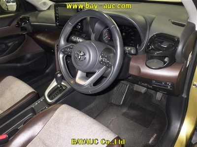 TOYOTA YARIS CROSS