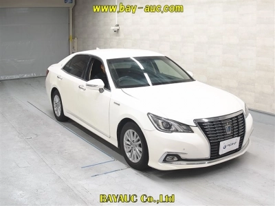 TOYOTA CROWN HYBRID