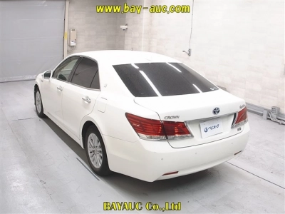 TOYOTA CROWN HYBRID