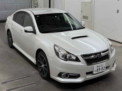 SUBARU LEGACY B4