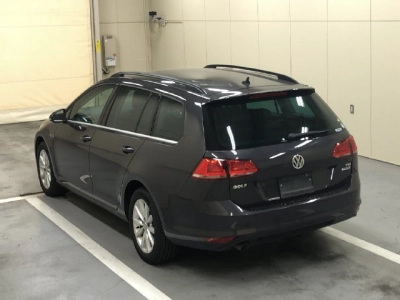 VOLKSWAGEN GOLF VARIANT