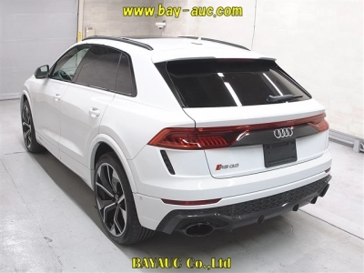 AUDI RS Q8
