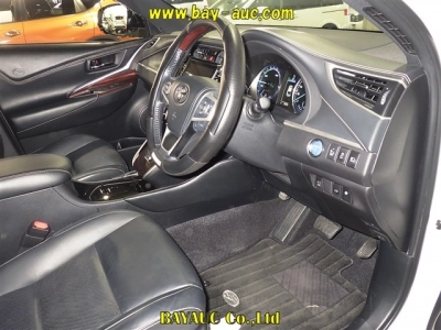 TOYOTA HARRIER HYBRID