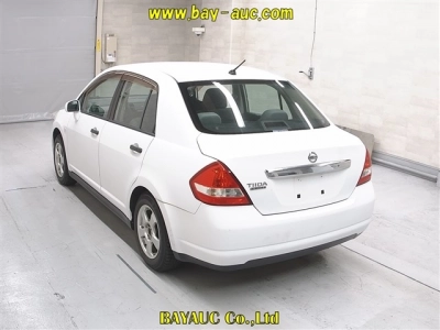 NISSAN TIIDA LATIO