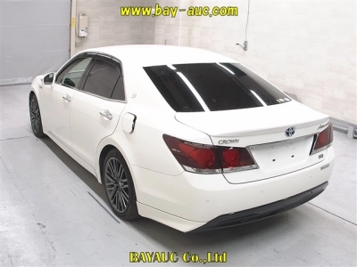 TOYOTA CROWN HYBRID