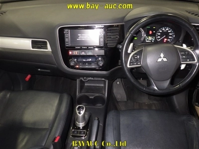 MITSUBISHI OUTLANDER PHEV