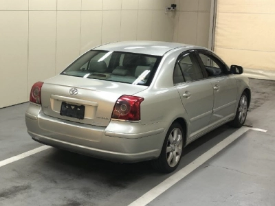 TOYOTA AVENSIS