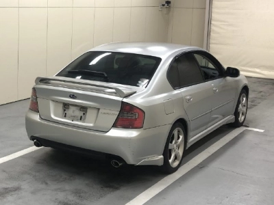 SUBARU LEGACY B4