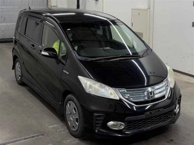 HONDA FREED HYBRID