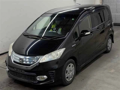 HONDA FREED HYBRID