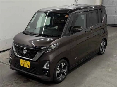 NISSAN ROOX