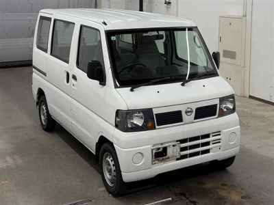 NISSAN CLIPPER VAN