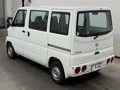 NISSAN CLIPPER VAN