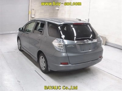 HONDA FIT SHUTTLE HYBRID
