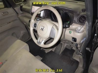 HONDA N BOX +