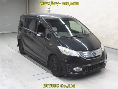 HONDA FREED HYBRID