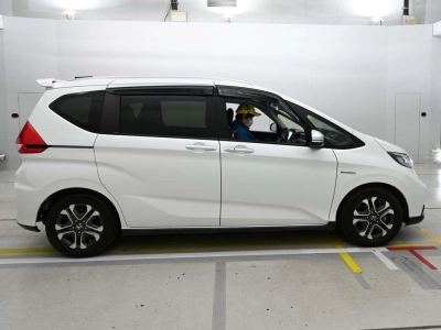 HONDA FREED HYBRID