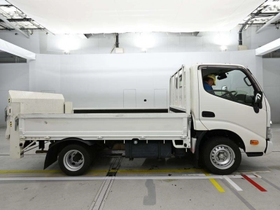 TOYOTA DYNA TRUCK