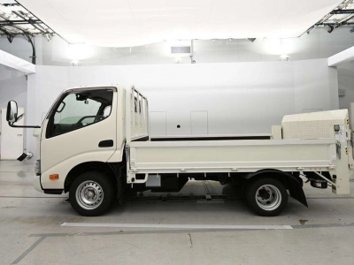 TOYOTA DYNA TRUCK