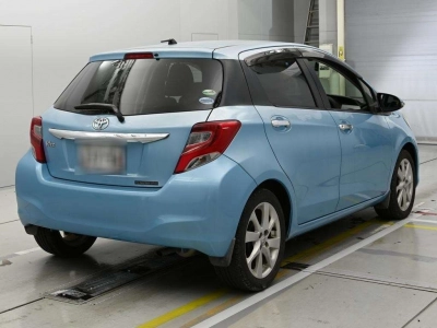 TOYOTA VITZ