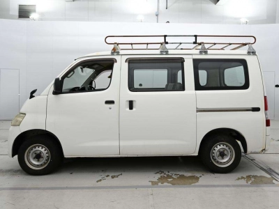TOYOTA LITE ACE VAN