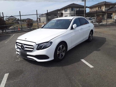 MERCEDES BENZ E CLASS