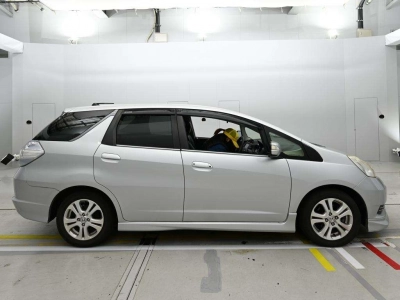 HONDA FIT SHUTTLE HYBRID