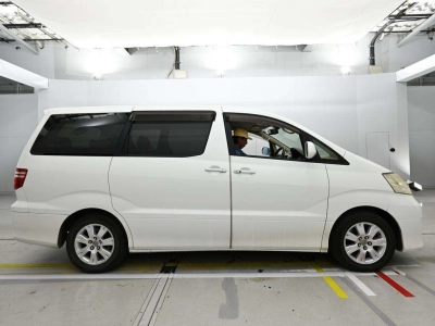 TOYOTA ALPHARD V