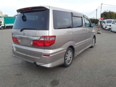 TOYOTA ALPHARD V