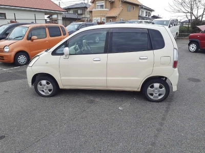 SUZUKI MRWAGON