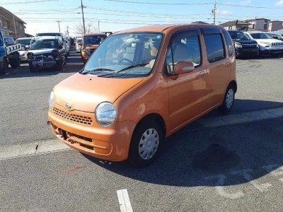 DAIHATSU MOVE LATTE