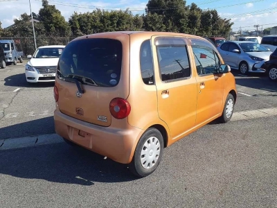 DAIHATSU MOVE LATTE
