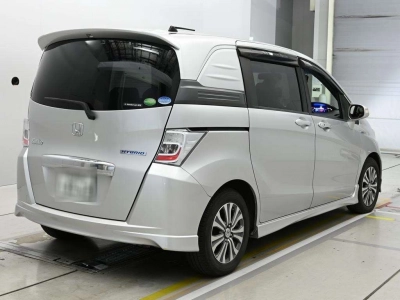 HONDA FREED SPIKE HYBRID