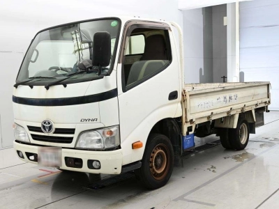 TOYOTA DYNA TRUCK