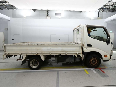 TOYOTA DYNA TRUCK