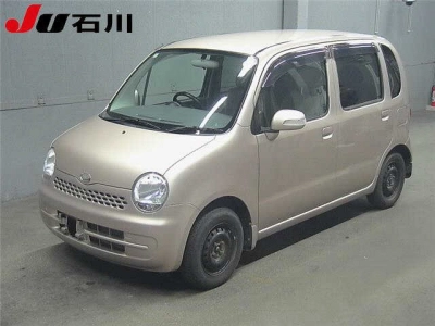 DAIHATSU MOVE LATTE