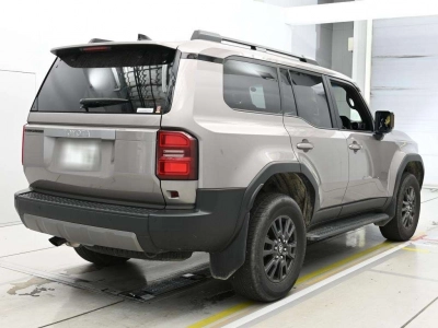 TOYOTA LAND CRUISER 250