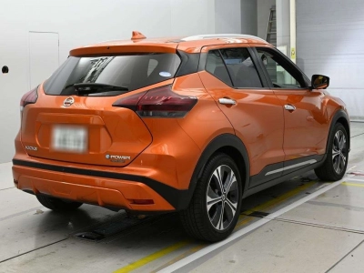 NISSAN KICKS