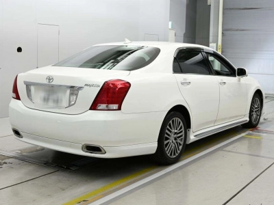 TOYOTA CROWN MAJESTA