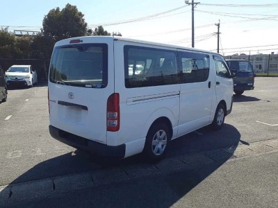 TOYOTA REGIUS VAN