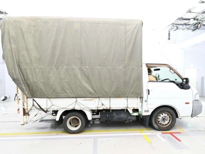 NISSAN VANETTE TRUCK