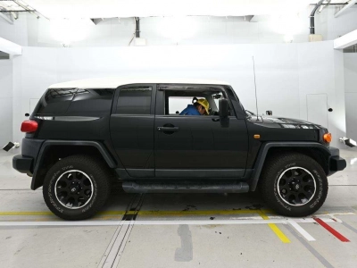 TOYOTA FJ CRUISER